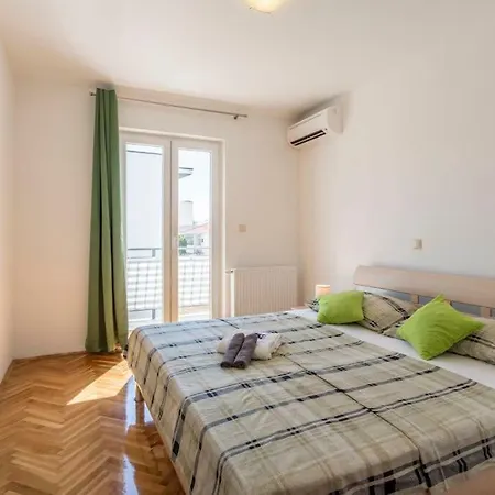 Cuby With Private Pool In * Traù