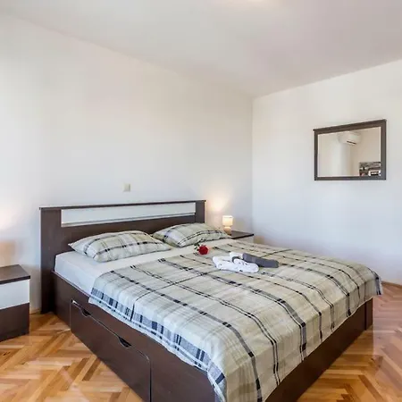 Cuby With Private Pool In Appartamento *