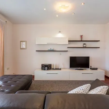 Cuby With Private Pool In Appartamento *