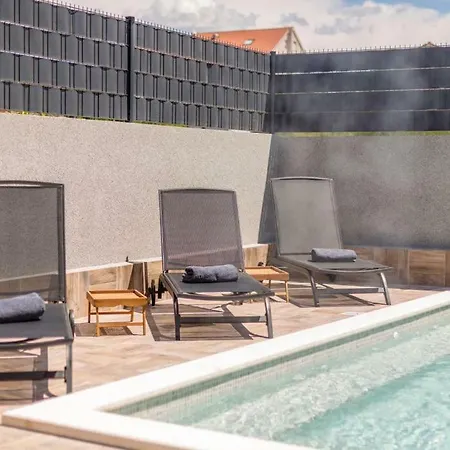 Cuby With Private Pool In