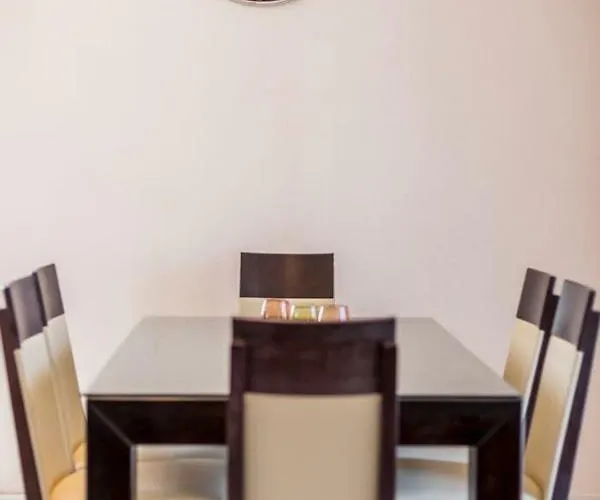 Cuby With Private Pool In 特罗吉尔