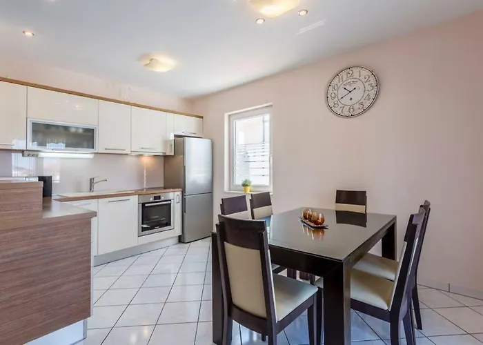 Cuby With Private Pool In Appartement *