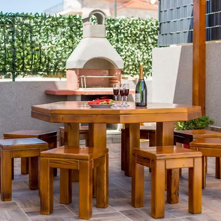 Cuby With Private Pool In 特罗吉尔