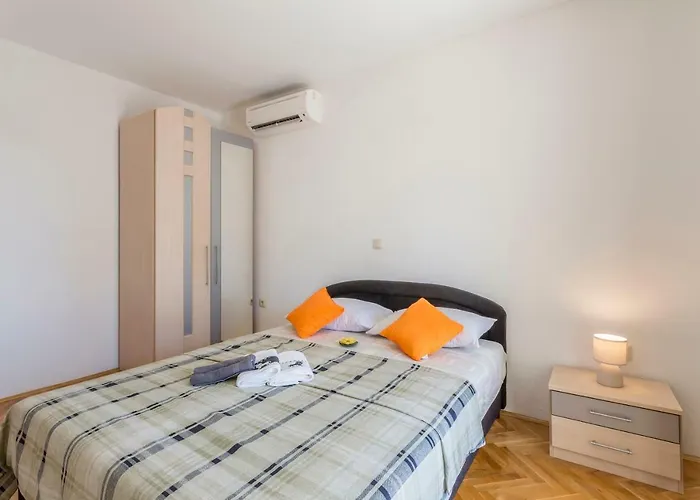 Apartament Cuby With Private Pool In Trogir