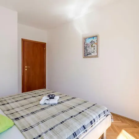 Διαμέρισμα Cuby With Private Pool In