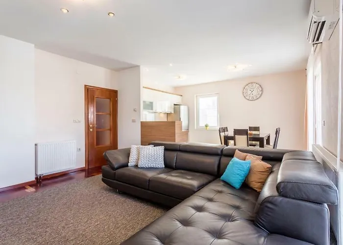 Apartman Cuby With Private Pool In